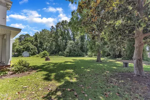 Exterior - 118 N 7th St, Smithfield, NC 27577 photo 13 of 17