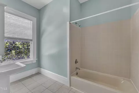 Bath - 118 N 7th St, Smithfield, NC 27577 photo 2 of 4