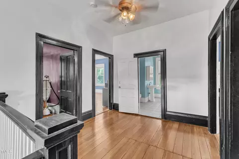 Entry Way - 118 N 7th St, Smithfield, NC 27577 photo 5 of 6