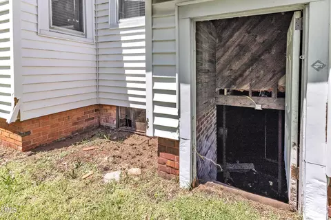 Exterior - 118 N 7th St, Smithfield, NC 27577 photo 16 of 17