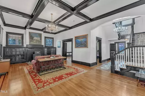 Entry Way - 118 N 7th St, Smithfield, NC 27577 photo 1 of 6