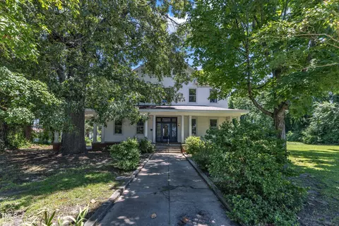 Exterior - 118 N 7th St, Smithfield, NC 27577 photo 1 of 17