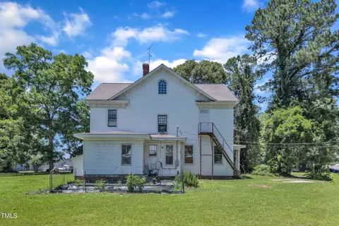 Exterior - 118 N 7th St, Smithfield, NC 27577 photo 6 of 17