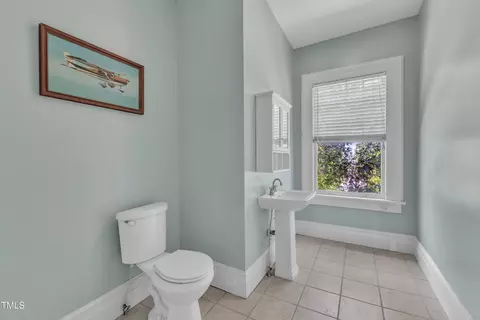 Bath - 118 N 7th St, Smithfield, NC 27577 photo 1 of 4