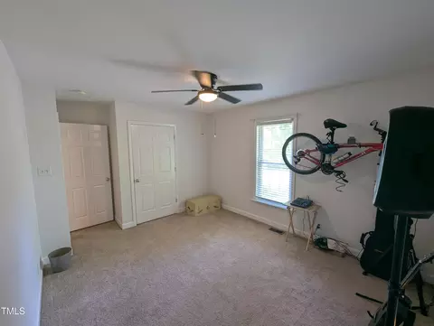 Bedroom - 908 E Hudson Ave, Durham, NC 27704 photo 4 of 5