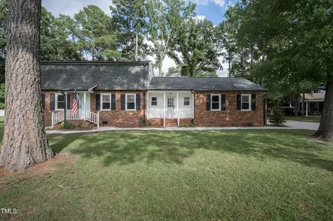 1604 Brunswick Dr, Dunn, NC 28334