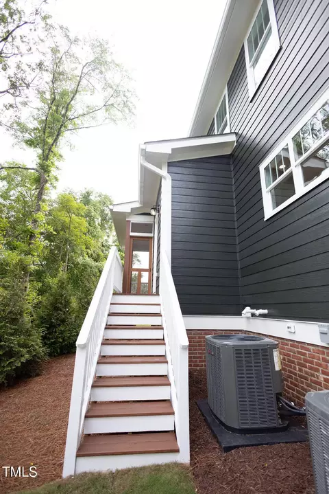 Exterior - 415 E Lavender Ave, Durham, NC 27704 photo 2 of 2