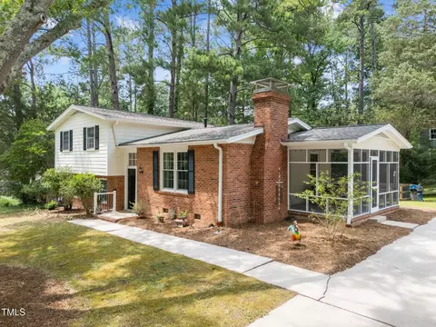 1205 Willow Dr, Chapel Hill, NC 27517