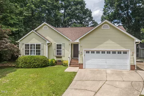 6205 Houndsman Ct, Raleigh, NC 27616