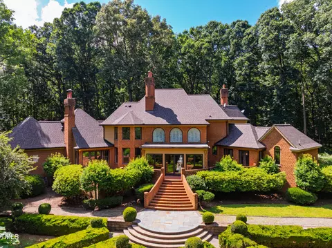 8200 Bromley Rd, Hillsborough, NC 27278