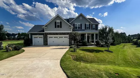 192 Waterpine Dr, Garner, NC 27529 photo 2