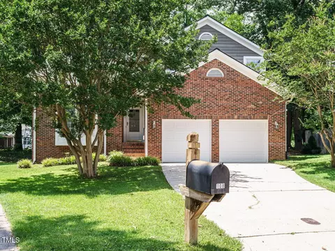 108 S Drawbridge Ln, Cary, NC 27513