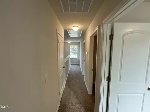 Entry Way - 1175 Beaver Creek Rd, Deep Run, NC 28525 photo 4 of 5