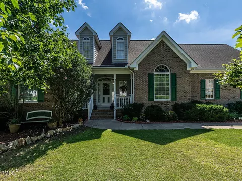 229 Hocutt Farm Dr, Clayton, NC 27527