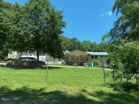 480 Noble Dr, Raeford, NC 28376