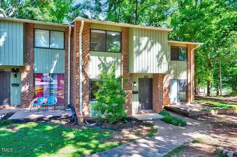 1221 Teakwood Pl, Raleigh, NC 27606