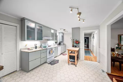 Entry Way - 1120 E Oak Dr, Durham, NC 27712 photo 1 of 1
