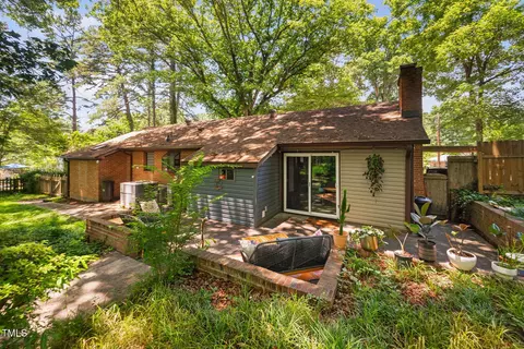 Exterior - 1120 E Oak Dr, Durham, NC 27712 photo 4 of 15