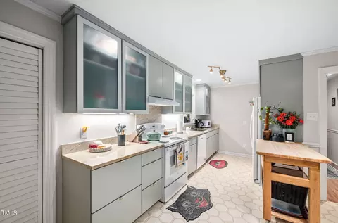 Kitchen - 1120 E Oak Dr, Durham, NC 27712 photo 1 of 3