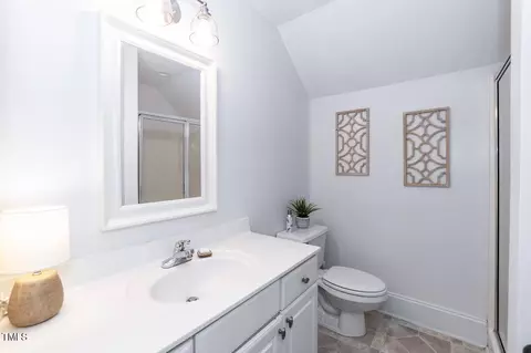 Bath - 109 Fox Trap Ct, Garner, NC 27529 photo 6 of 6
