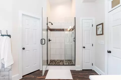 Bath - 109 Fox Trap Ct, Garner, NC 27529 photo 5 of 6