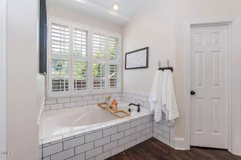Bath - 109 Fox Trap Ct, Garner, NC 27529 photo 4 of 6