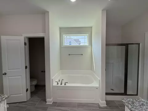 Bath - 290 Busterfield Ct, Benson, NC 27504 photo 1 of 6