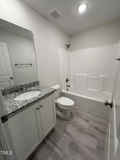 Bath - 290 Busterfield Ct, Benson, NC 27504 photo 6 of 6
