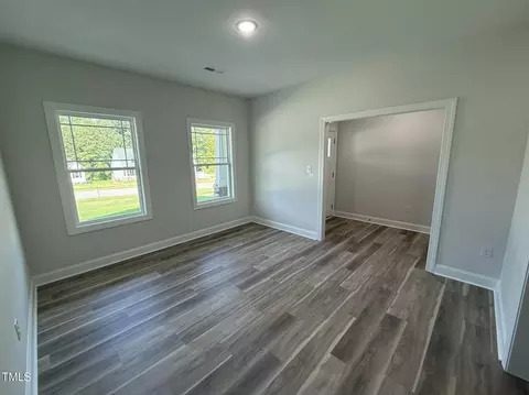 Living - 290 Busterfield Ct, Benson, NC 27504 photo 1 of 3