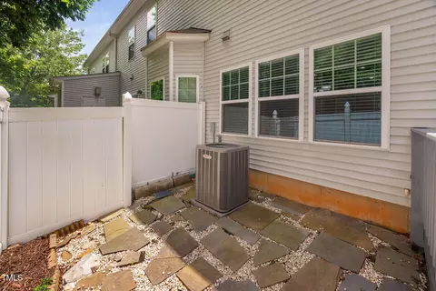 Exterior - 809 Davidson Point Rd, Cary, NC 27513 photo 9 of 13