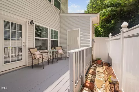 Exterior - 809 Davidson Point Rd, Cary, NC 27513 photo 8 of 13