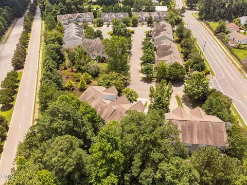 View/Area - 809 Davidson Point Rd, Cary, NC 27513 photo 2 of 9