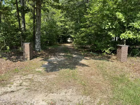 325 N Raleigh Farms Rd, Youngsville, NC 27596