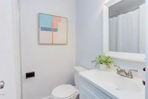 Bath - 2014 Athens Ave, Durham, NC 27707 photo 3 of 4