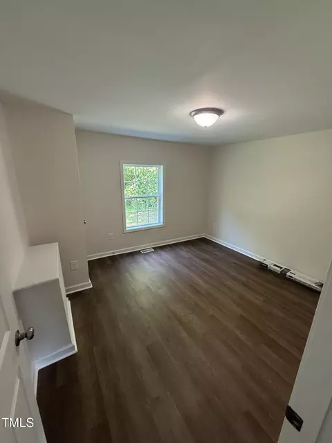 203 Hope St, Erwin, NC 28339 photo 7