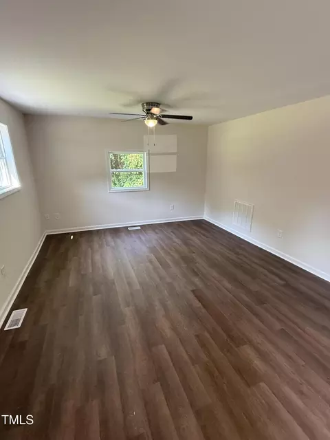 203 Hope St, Erwin, NC 28339 photo 6
