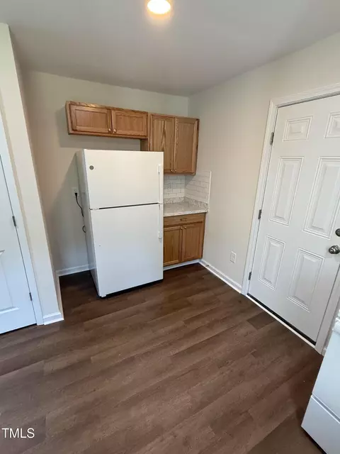 203 Hope St, Erwin, NC 28339 photo 5