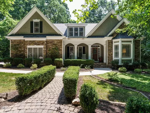 8504 Carlton Oaks Dr, Wake Forest, NC 27587