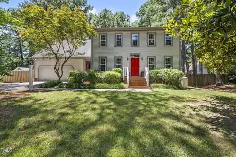 2704 Farnborough Rd, Raleigh, NC 27613