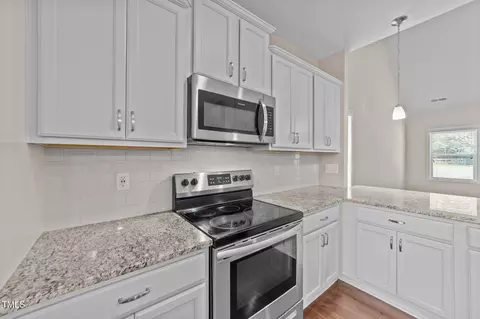 Kitchen - 85 Twelve Oaks Dr, Willow Spring, NC 27592 photo 3 of 5