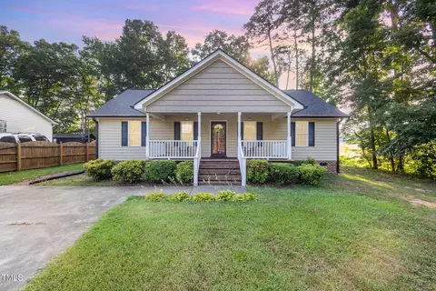 609 N Country Club Dr, Oxford, NC 27565