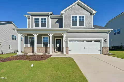 124 Seagraves Creek Ln, Holly Springs, NC 27540