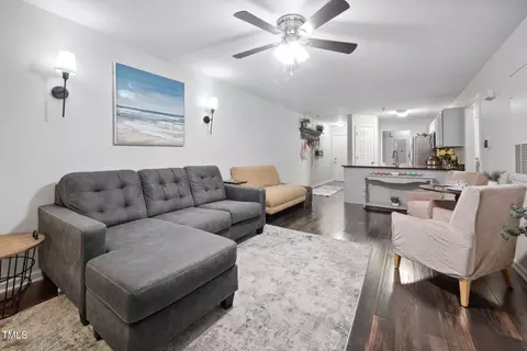 1851 Trailwood Heights Ln #201, Raleigh, NC 27603