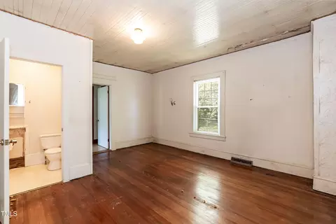 310 Spring St, Durham, NC 27703 photo 32