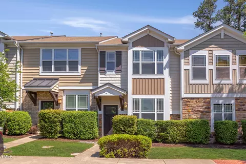 313 Carthage Ct, Durham, NC 27703
