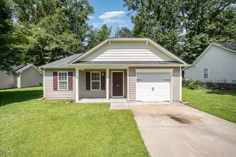 125 Brook Pl, Smithfield, NC 27577