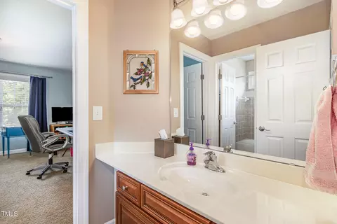 Bath - 5508 Sutteridge Ct, Durham, NC 27713 photo 3 of 3
