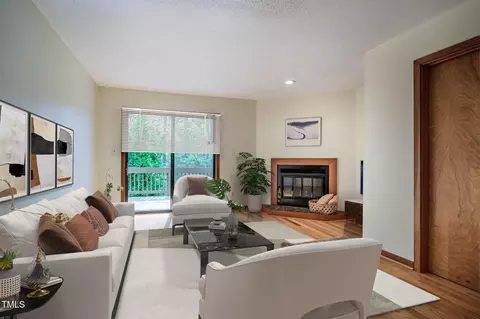 308 Cedarwood Ln, Carrboro, NC 27510