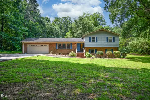 6308 Rolling Acres Dr, Gibsonville, NC 27249