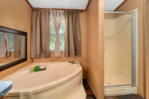 Bath - 1007 Windward Hill Ct, Middlesex, NC 27557 photo 1 of 3